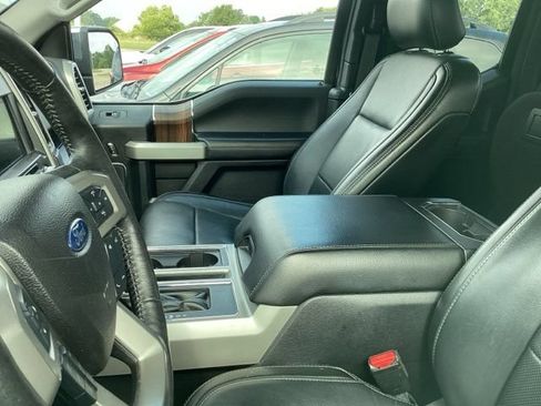 Used 2017 Ford F150 Lariat w/ Equipment Group 502A Luxury AWD/4WD image 17