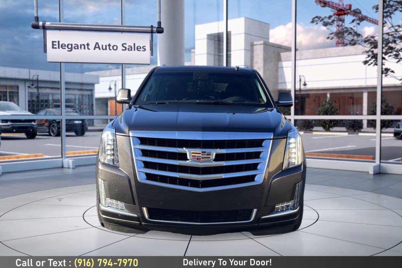 Used 2017 Cadillac Escalade ESV Luxury AWD/4WD image 2