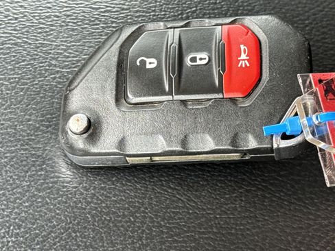 Used 2021 Jeep Wrangler Unlimited Rubicon AWD/4WD image 35