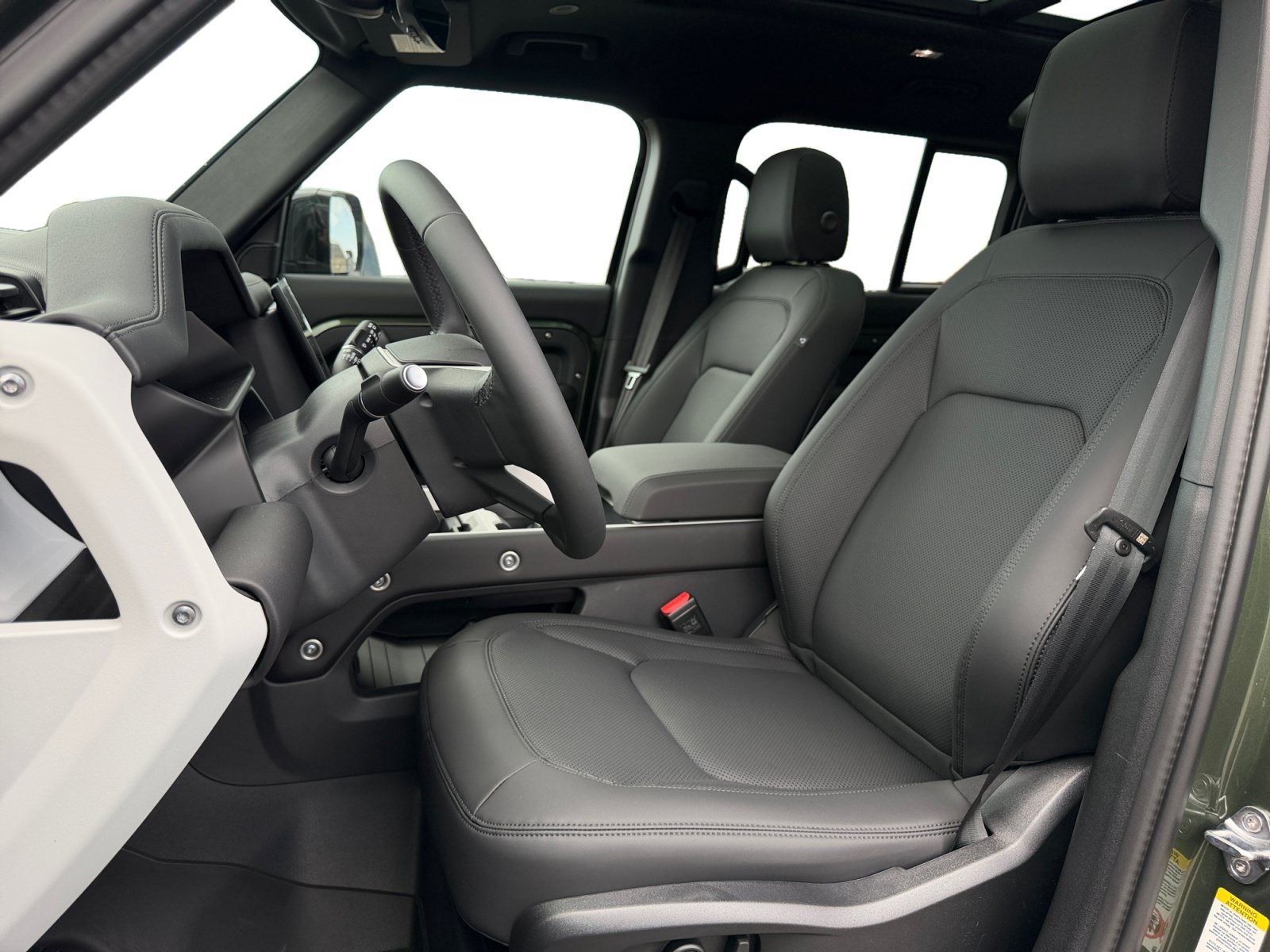 New 2026 Land Rover Defender 110 X-Dynamic SE AWD/4WD image 10