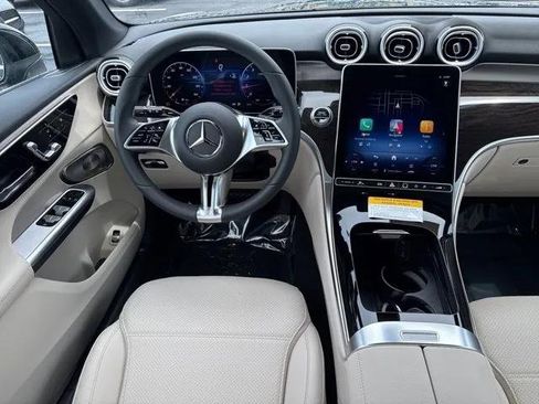 New 2025 Mercedes-Benz GLC 300 4MATIC image 15