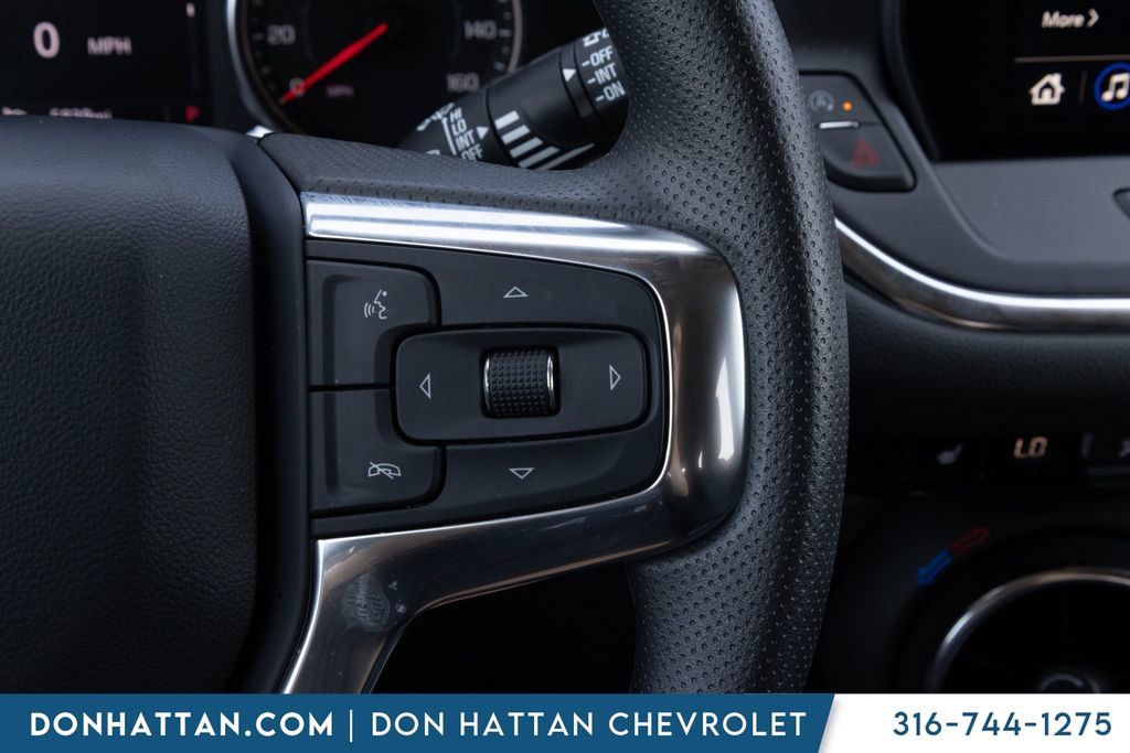 New 2025 Chevrolet Blazer LT w/ Convenience Package FWD image 7