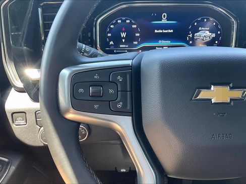 Used 2023 Chevrolet Silverado 1500 LT AWD/4WD image 19