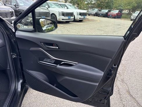 Used 2022 Toyota C-HR Nightshade image 29