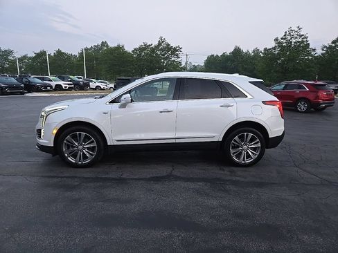 Certified 2024 Cadillac XT5 Premium Luxury AWD/4WD image 3