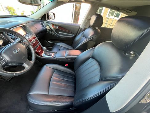 Used 2016 INFINITI QX50 2WD w/ Premium Plus Package image 12