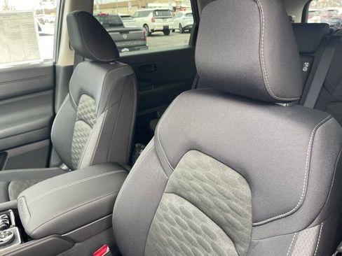 New 2026 Nissan Pathfinder SV AWD/4WD image 9