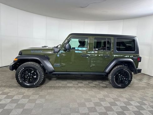 Used 2023 Jeep Wrangler Unlimited w/ Cold Weather Group image 6