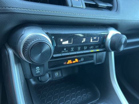 Used 2023 Toyota RAV4 LE image 27