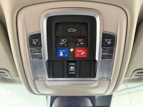 Used 2022 RAM 1500 Laramie AWD/4WD image 27