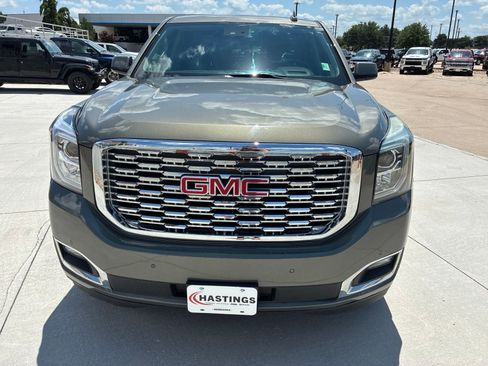 Used 2017 GMC Yukon XL Denali w/ Open Road Package AWD/4WD image 11