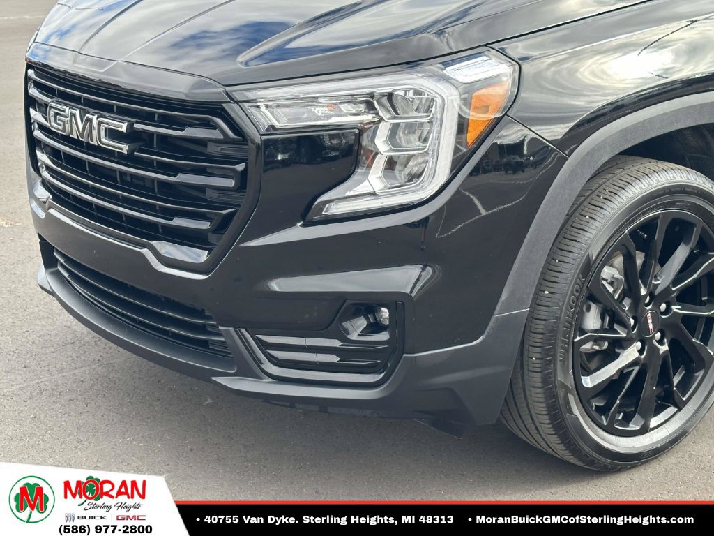 Certified 2024 GMC Terrain SLT w/ Elevation Edition AWD/4WD image 7
