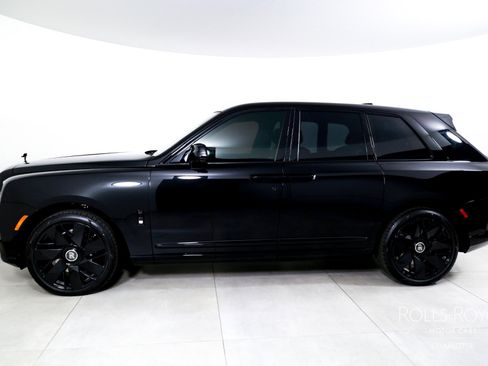 Used 2026 Rolls-Royce Cullinan image 3