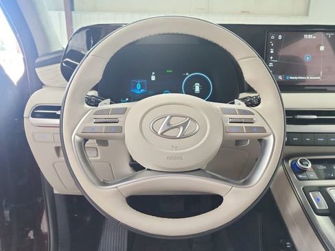 Used 2025 Hyundai Palisade Calligraphy FWD image 24