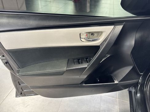 Used 2017 Toyota Corolla LE w/ Carpet Mat Package (TMS) image 24