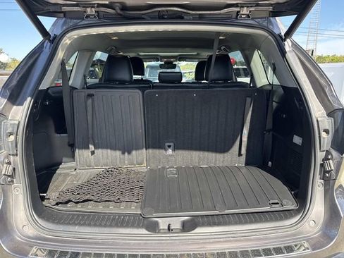 Used 2019 Toyota Highlander XLE image 6