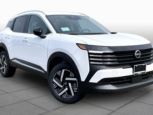 New 2026 Nissan Kicks SV FWD image 2