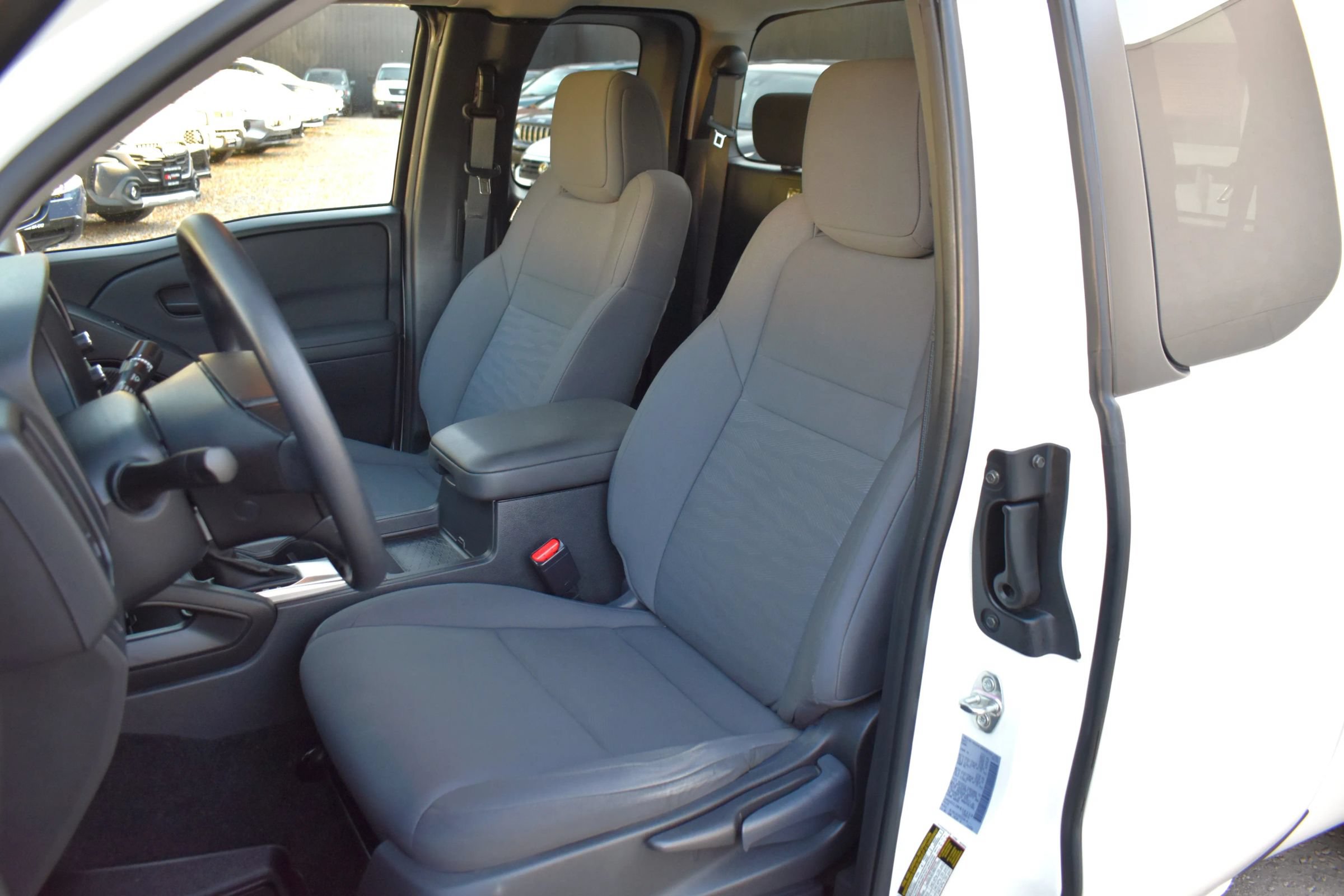 Used 2024 Nissan Frontier S w/ Technology Package RWD image 11