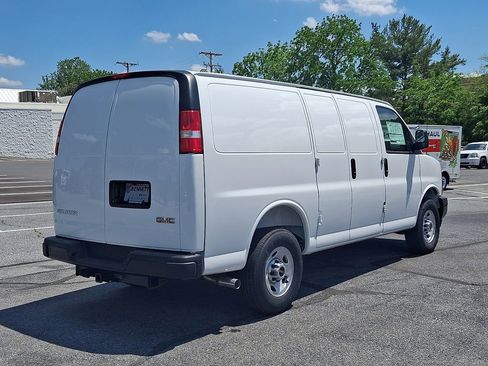 New 2026 GMC Savana 2500 w/ Driver Convenience Package RWD image 5