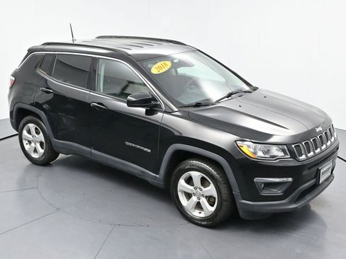 Used 2018 Jeep Compass Latitude FWD image 35