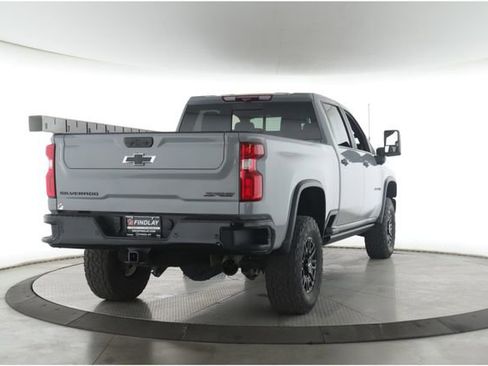 Used 2024 Chevrolet Silverado 2500 ZR2 w/ Technology Package AWD/4WD image 7