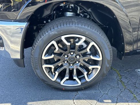 New 2025 RAM 1500 Limited image 13