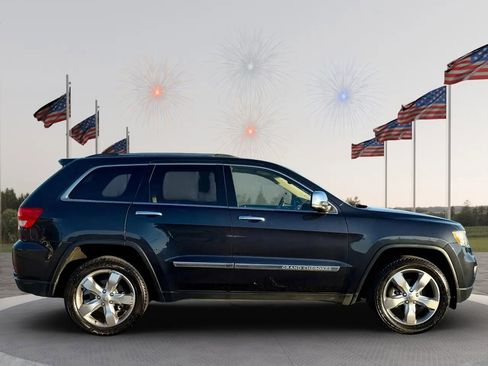 Used 2012 Jeep Grand Cherokee Overland w/ Trailer Tow Group IV image 8