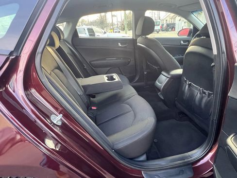 Used 2018 Kia Optima LX w/ 17" Alloy Wheels Package image 26