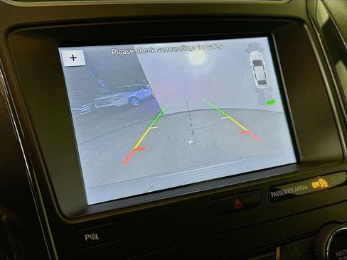 Certified 2019 Ford Explorer XLT w/ Equipment Group 202A image 29