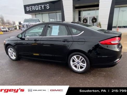 Used 2018 Ford Fusion SE w/ Fusion SE Technology Package image 8