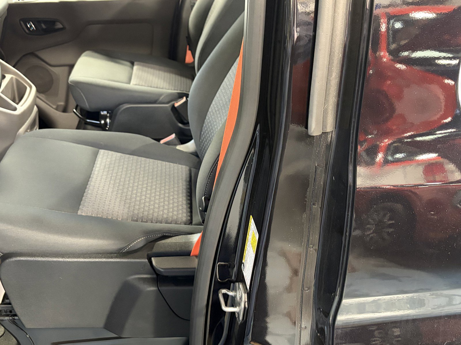 Used 2025 Ford Transit 350 148 Low Roof AWD w/ Exterior Upgrade Package image 25