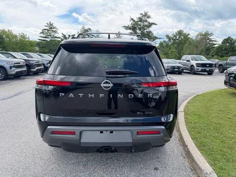 New 2026 Nissan Pathfinder SL AWD/4WD image 4
