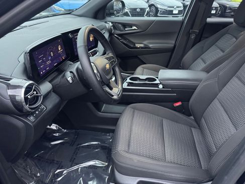 Used 2025 Chevrolet Equinox LT image 21