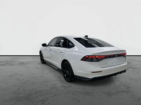 Used 2025 Honda Accord SE image 2