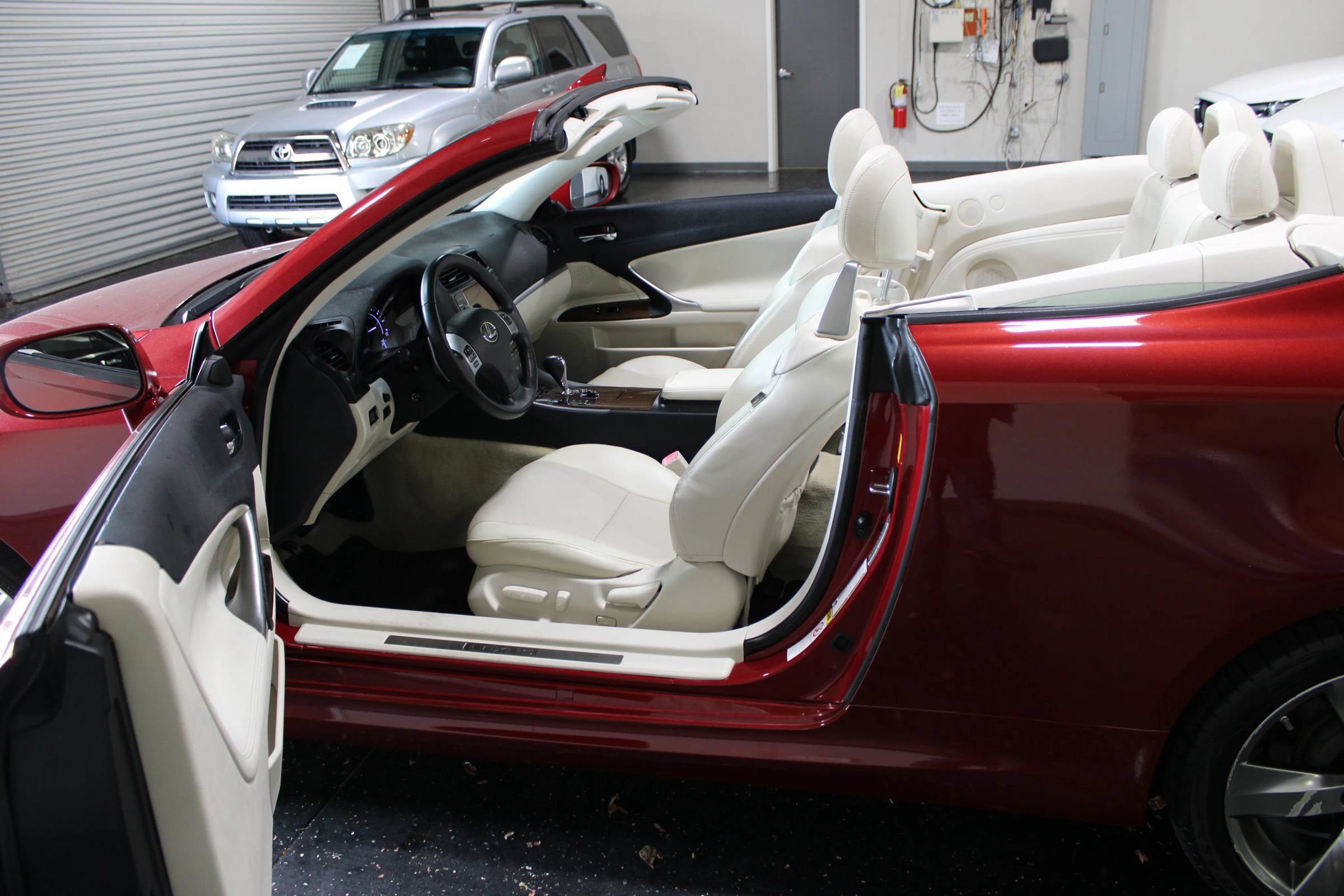Used 2011 Lexus IS 350C RWD image 40