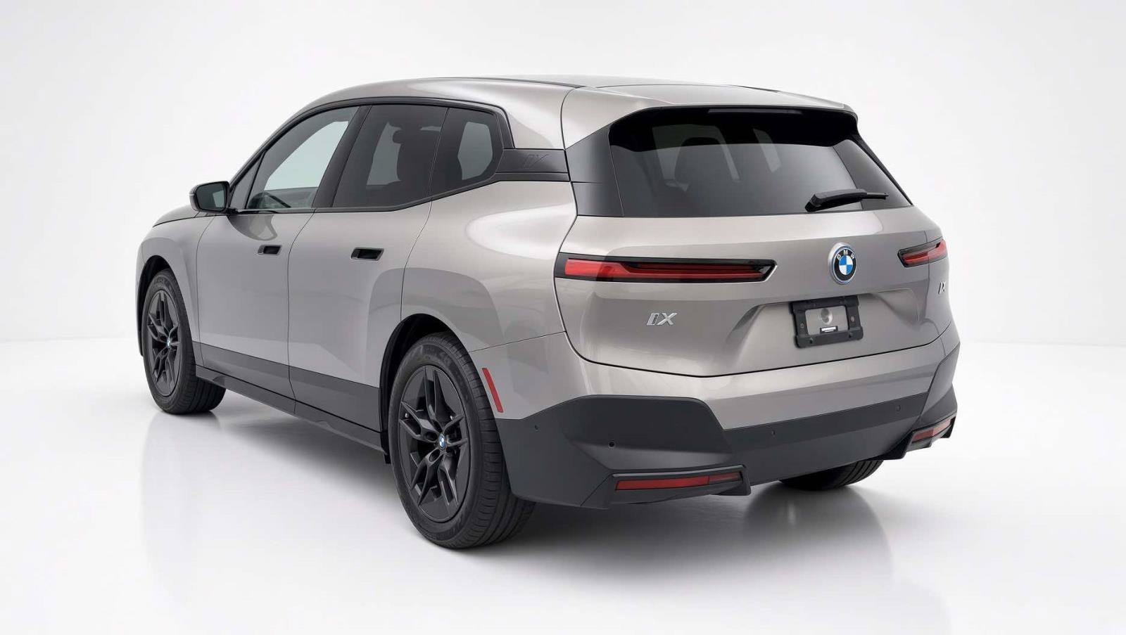 Used 2024 BMW iX xDrive50 w/ Premium Package AWD/4WD image 2