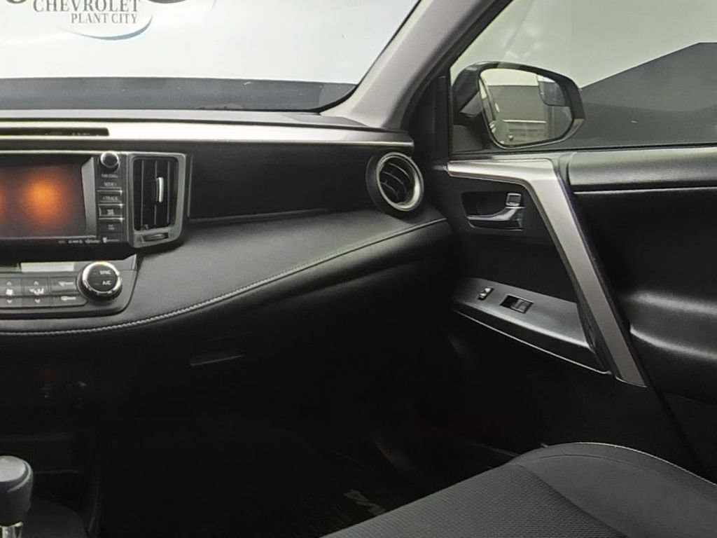 Used 2017 Toyota RAV4 XLE FWD image 15