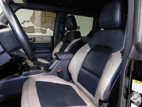 Used 2024 Ford Bronco Wildtrak image 38