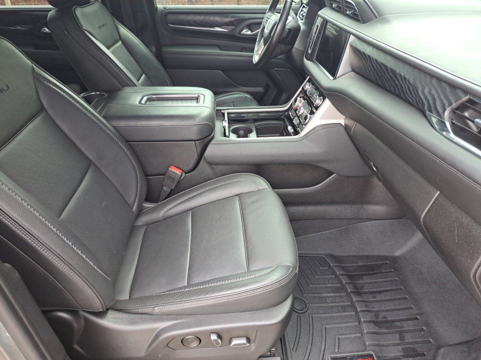 Used 2022 GMC Yukon Denali AWD/4WD image 15