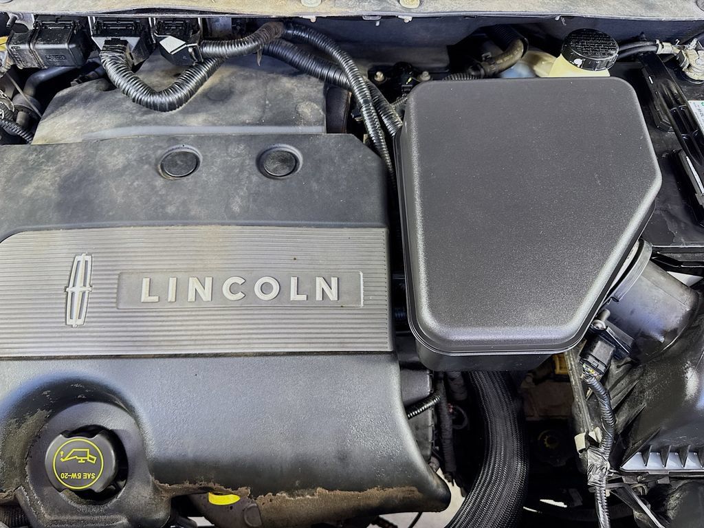 Used 2015 Lincoln MKX FWD w/ Equipment Group 102A image 39