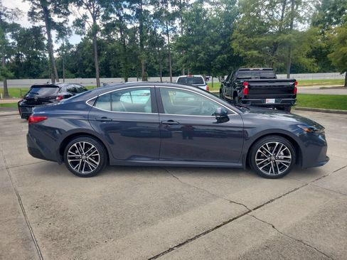 Certified 2025 Toyota Camry XLE FWD image 9