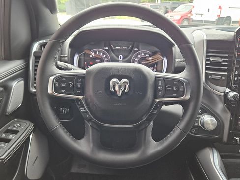Used 2025 RAM 1500 Laramie AWD/4WD image 16