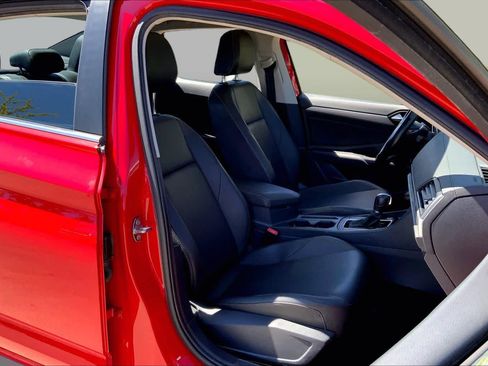 Used 2019 Volkswagen Jetta SE FWD image 8