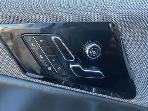 Used 2025 Cadillac Optiq Luxury 2 w/ LPO, Floor Liner Package AWD/4WD image 26