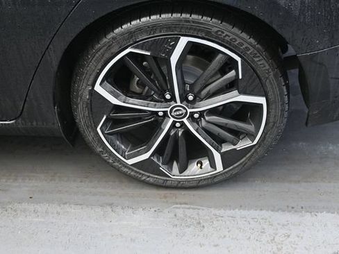 Used 2024 Nissan Altima 2.5 SR FWD image 14
