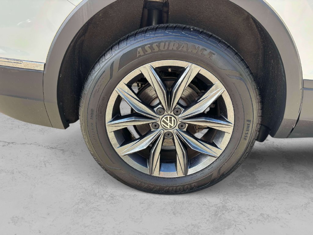 Certified 2023 Volkswagen Tiguan SE AWD/4WD image 31