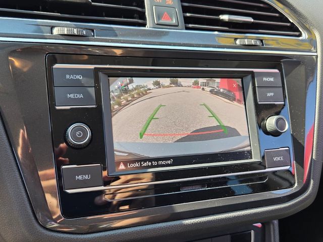 Used 2021 Volkswagen Tiguan S FWD image 23