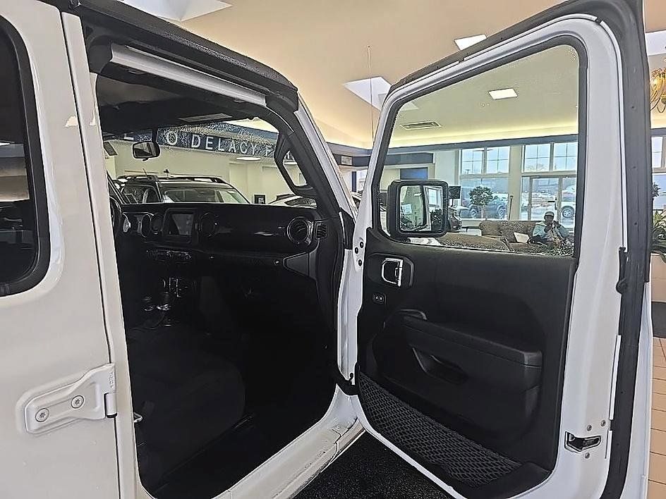 Used 2022 Jeep Wrangler Unlimited Sport AWD/4WD image 34