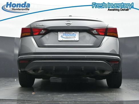 Used 2025 Nissan Altima 2.5 SV FWD image 31