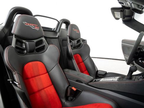 Certified 2025 Porsche 718 Boxster Spyder RS image 16